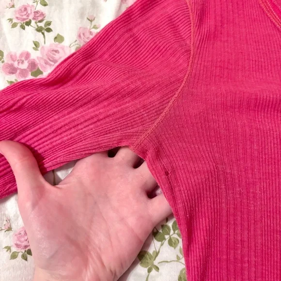 Hollister 2000s Pink Ribbed Quarter Sleeve Top - Picture 6 of 8